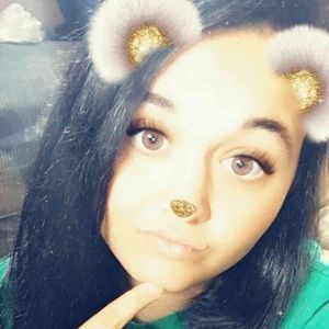 Meet your Posher, Adrianna